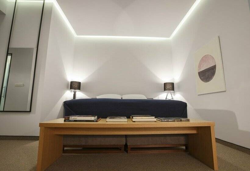 이코노미 룸, Savamala B&b