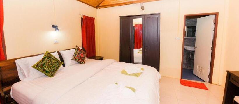 Бунгало Deluxe, Isara Lanta Beach Resort