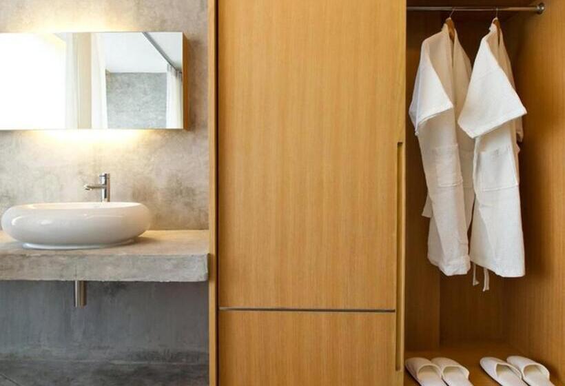 سوییت با چشم‌انداز دریا, The Now Hotel   Sha Extra Plus