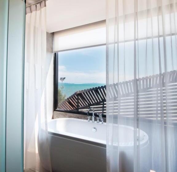 غرفة عائلية مطلّة علي البحر, The Now Hotel   Sha Extra Plus