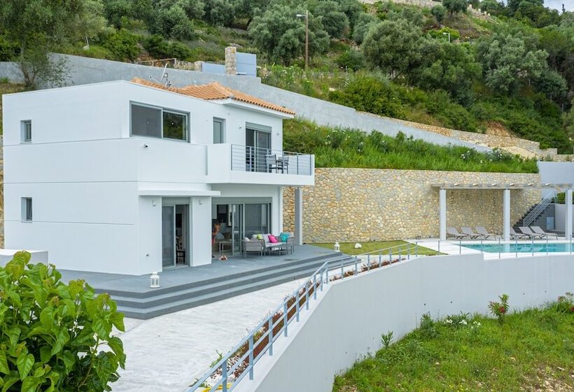 Вилла Deluxe 3 Спальни, Thealos Village