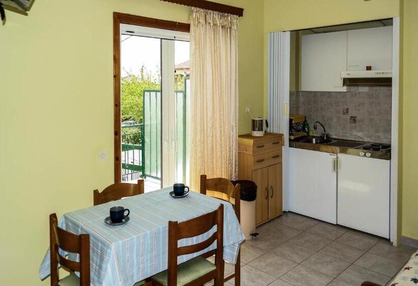 Апартаменты 1 Спальня, Maistreli Hotel Apartments