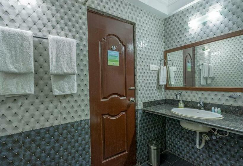 Номер Superior Вид на Бассейн, Rendezvous Beach Resort Panjim
