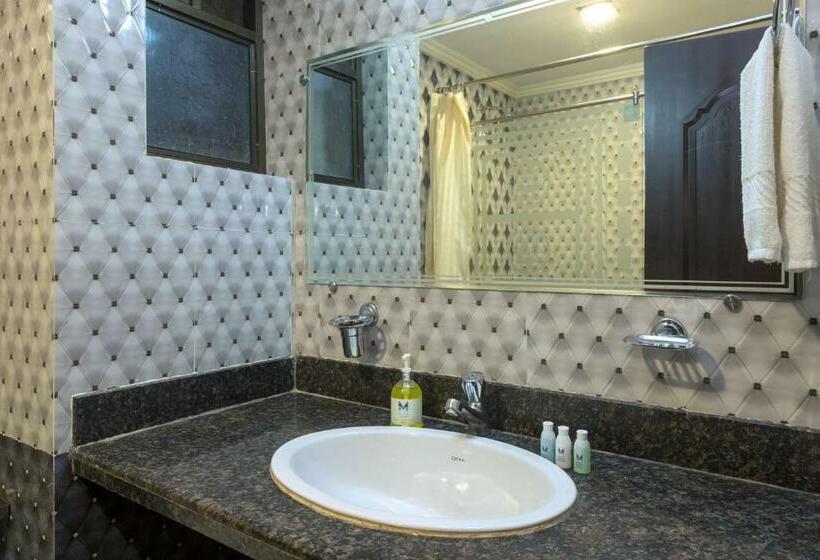 Номер Deluxe Вид на Бассейн, Rendezvous Beach Resort Panjim