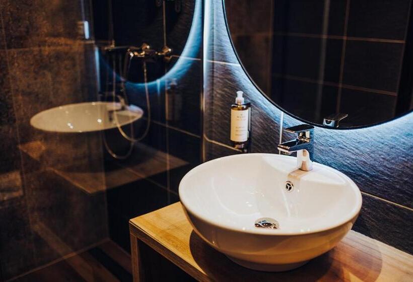 Номер Deluxe, Wine & Wellness Hotel Besední Dům