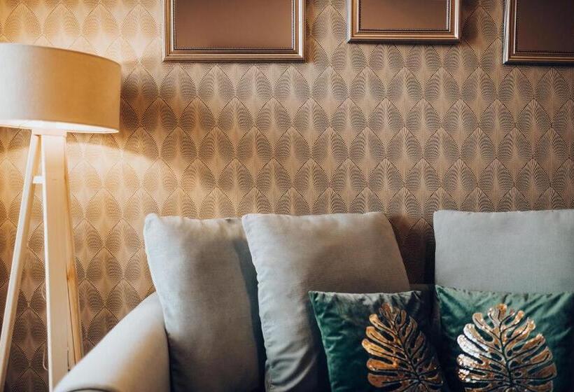 Четырехместный Номер Deluxe, Wine & Wellness Hotel Besední Dům