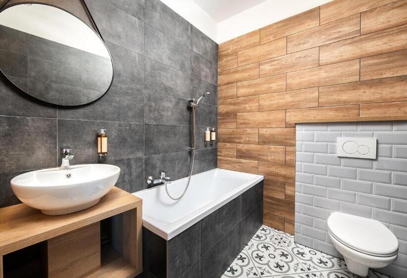 Номер Deluxe, Wine & Wellness Hotel Besední Dům