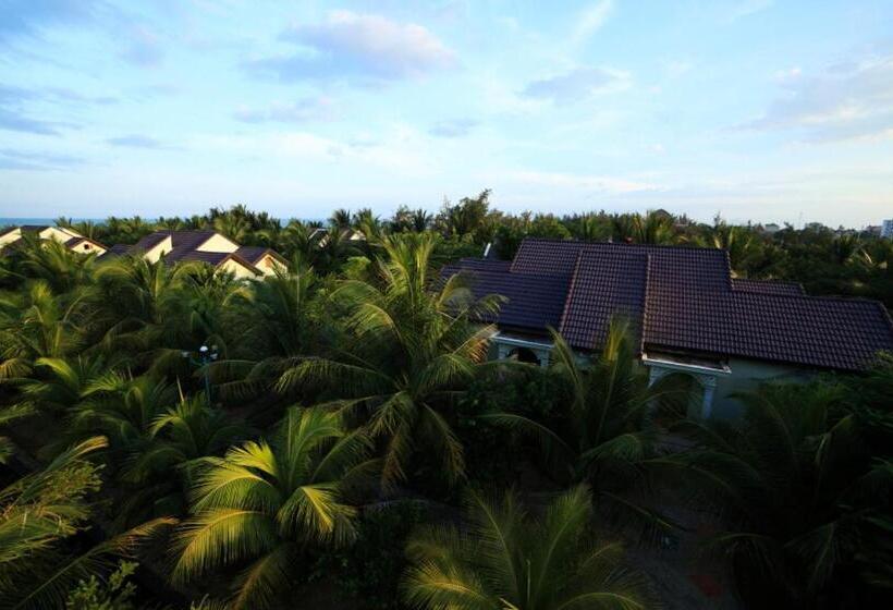 سوئیت جونیور با چشم‌انداز باغ, Gold Rooster Resort