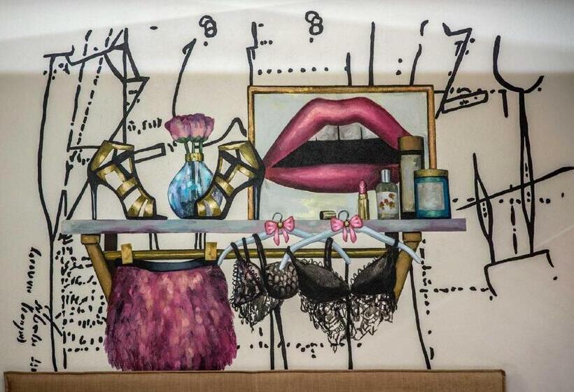 اتاق کلاس بیزنس, Artagonist Art