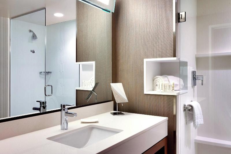 스탠다드 룸 킹사이즈 침대, Courtyard By Marriott Denver North/westminster
