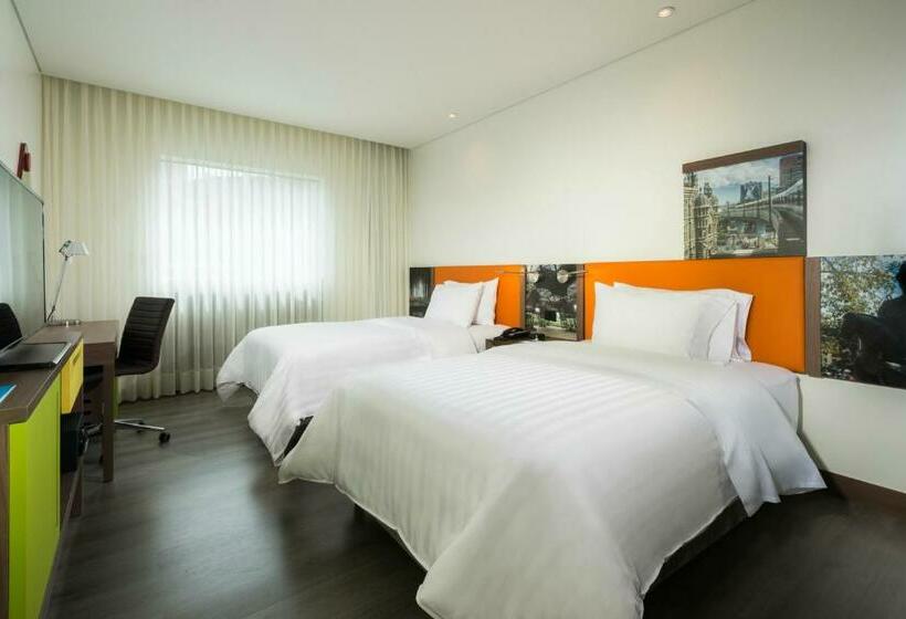 标准间, Hampton By Hilton Medellin