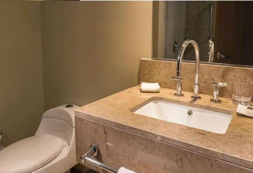 标准间, Hampton By Hilton Medellin