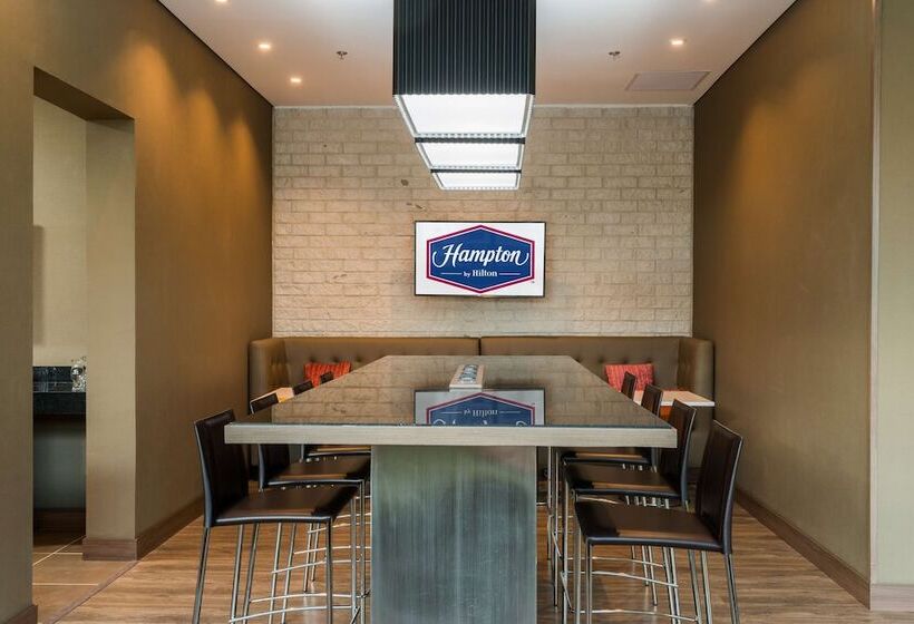 标准间, Hampton By Hilton Medellin