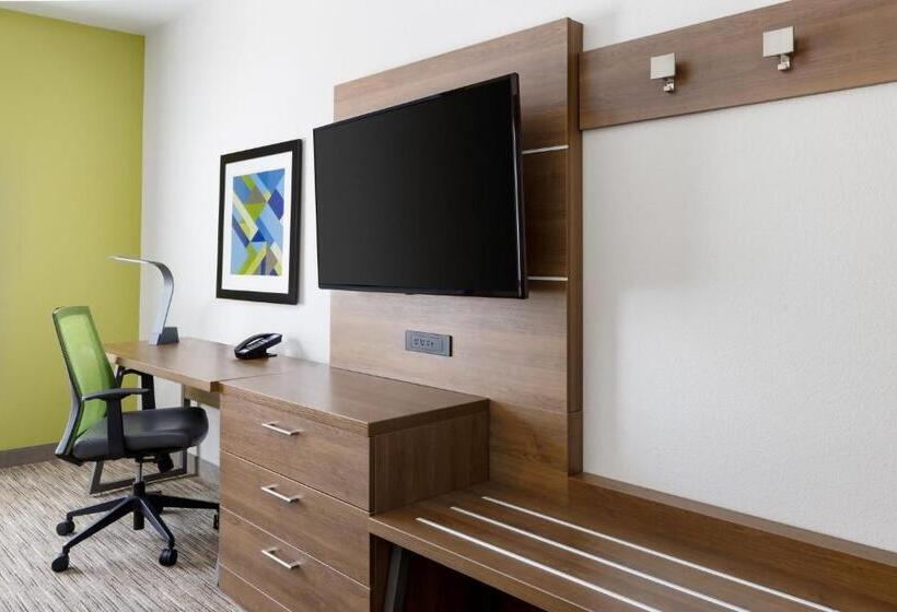 带大床的豪华间, Holiday Inn Express & Suites Oakhurst Yosemite Park Area, An Ihg