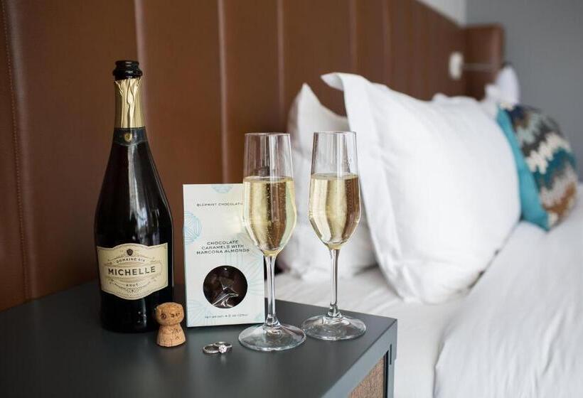 스탠다드 룸 퀸사이즈 침대, Indigo Old Town Alexandria, An Ihg