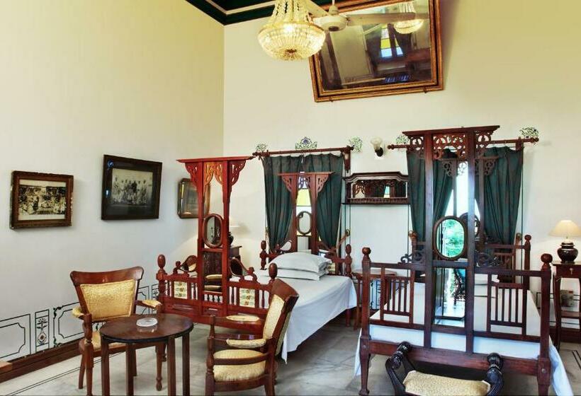 豪华房间, Rangniwas Palace