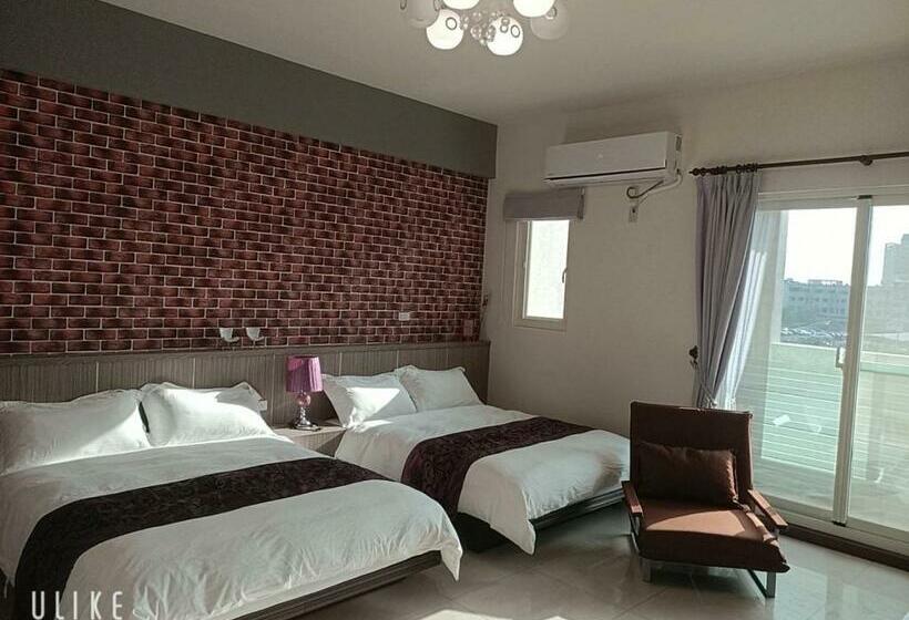 اتاق استاندارد چهارنفره با بالکن, Happy Life B&b