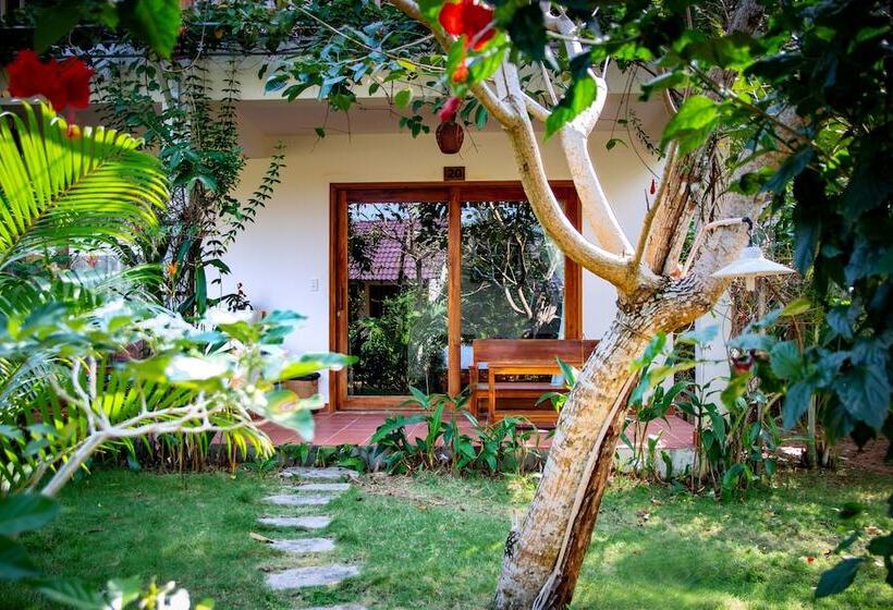 اتاق سوپریور با چشم‌انداز باغ, La Casa Resort
