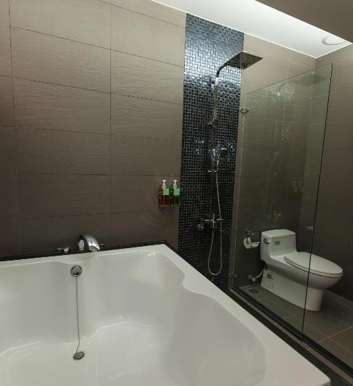 سوییت خانوادگی, I Leisure B&b