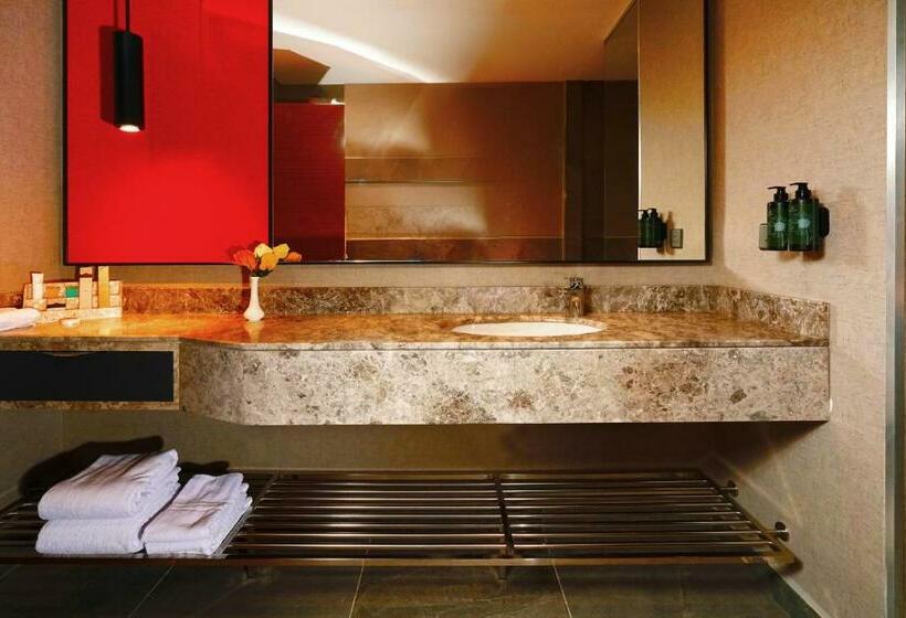 스탠다드 룸 킹사이즈 침대, Ramada Encore Al Khobar Corniche
