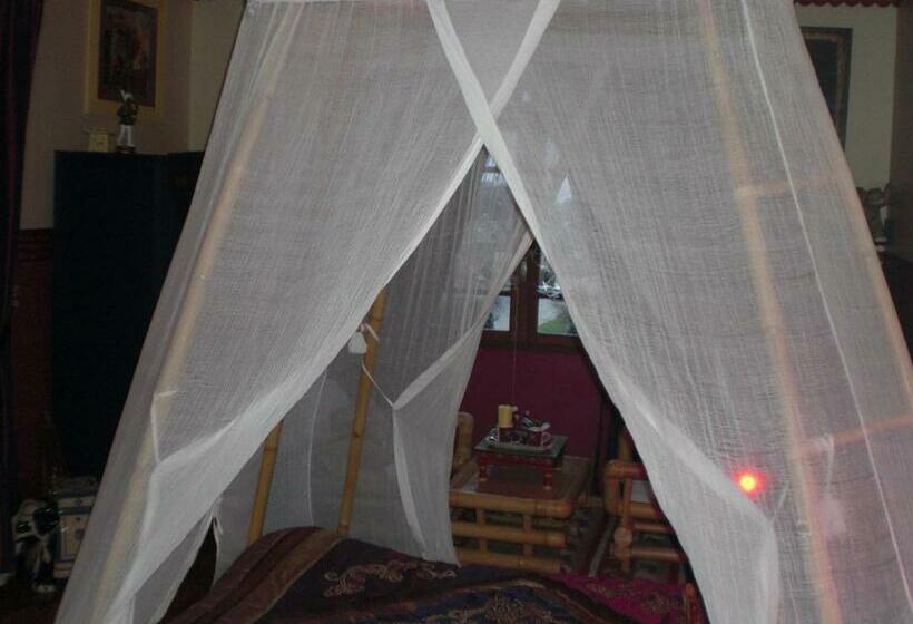 Quarto Triplo Estandar, Chambres D Hotes La Maison Bleue