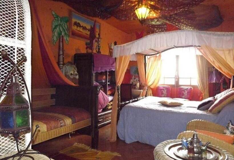 Quarto Triplo Estandar, Chambres D Hotes La Maison Bleue