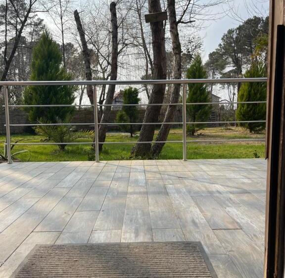 خانه 1 خوابه, Kaprovani Sand