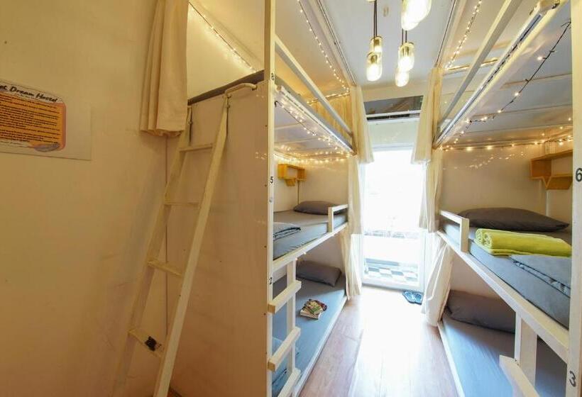 تختخواب در اتاق مشترک, Vietdream Hostel