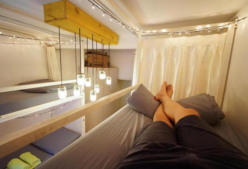 تختخواب در اتاق مشترک, Vietdream Hostel