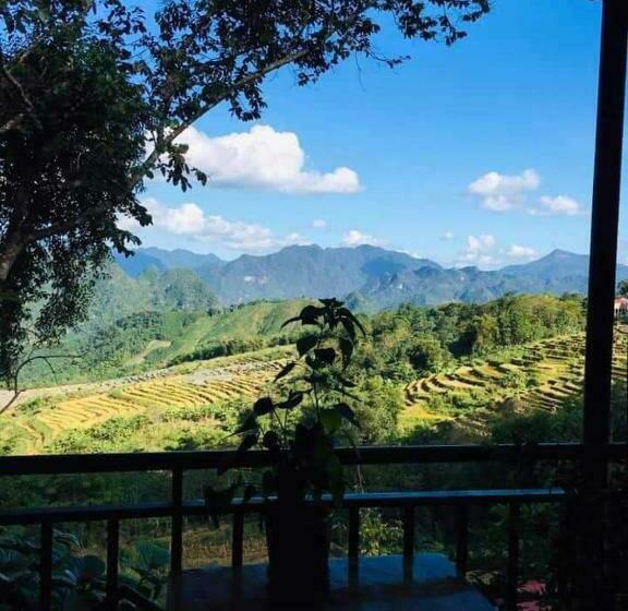 اتاق خانوادگی با چشم‌انداز باغ, Homestay Khánh đang