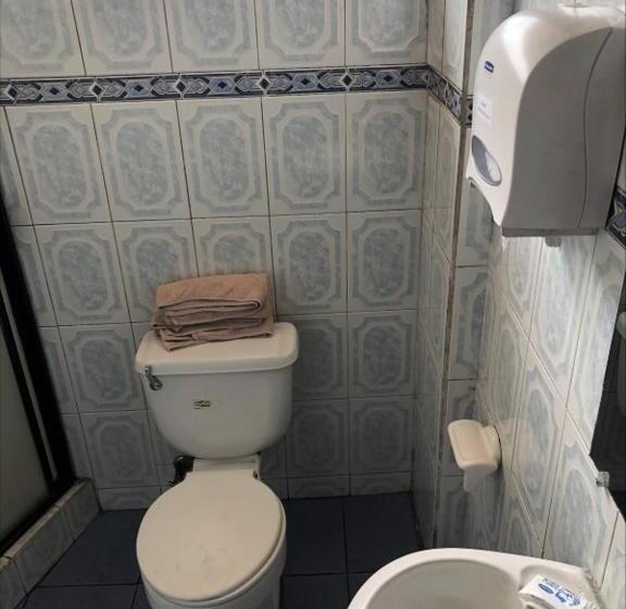 Номер Стандарт, Hostal Quito Nayla