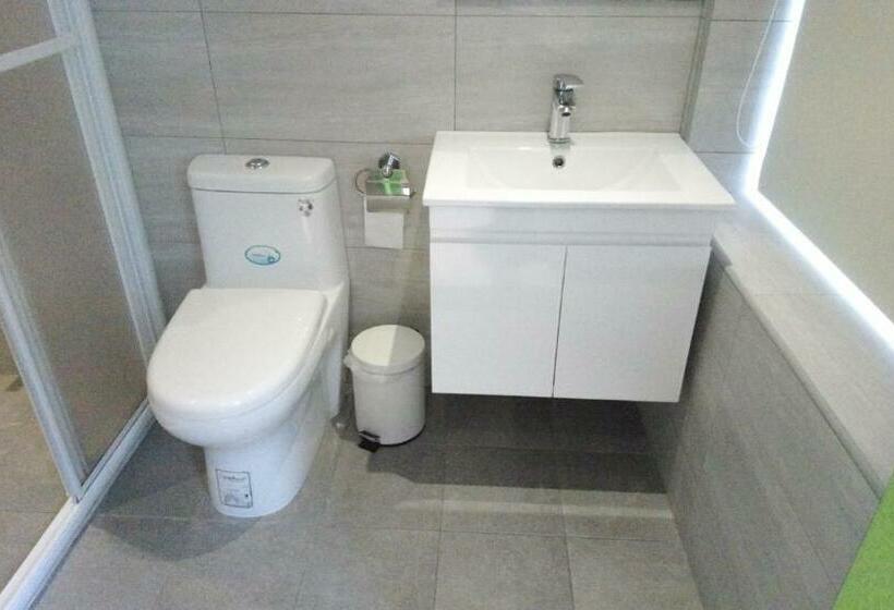 اتاق استاندارد, 4plus Hostel