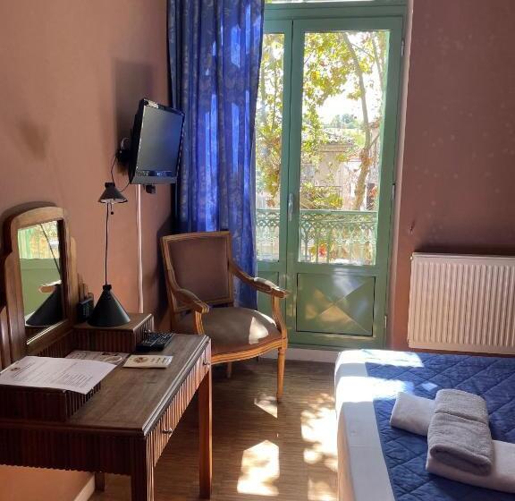 اتاق استاندارد با تخت بزرگ, Hôtel De L Horloge