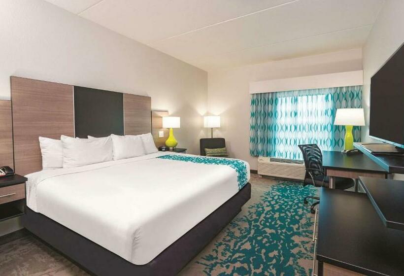 장애인을 위한 킹사이즈 침대 스탠다드 룸, La Quinta By Wyndham Cleveland Tn