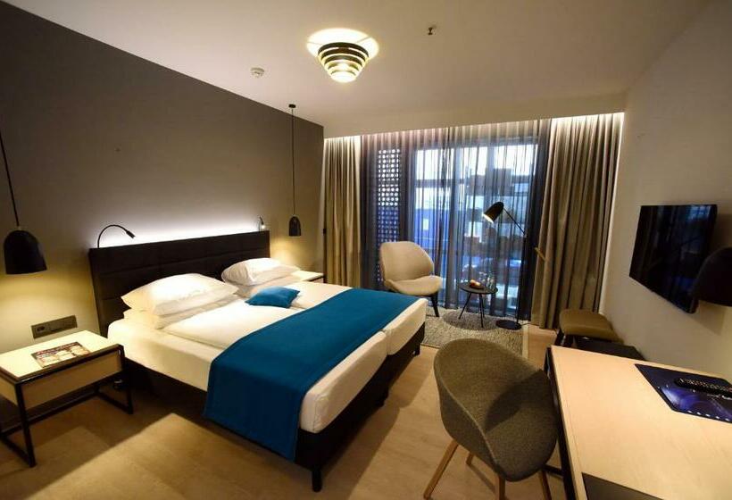 Номер Стандарт, Radisson Blu Hotel, Mannheim