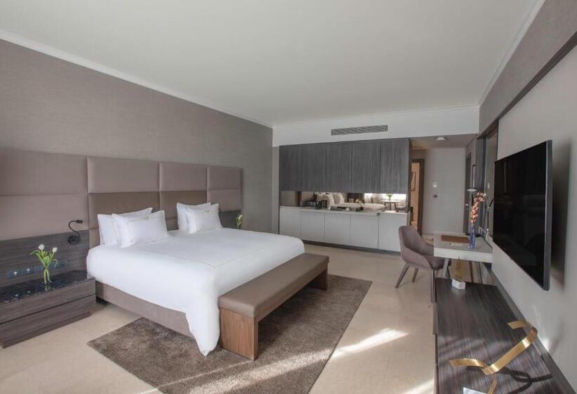 اتاق لوکس, PickalBatros Luxury Suites