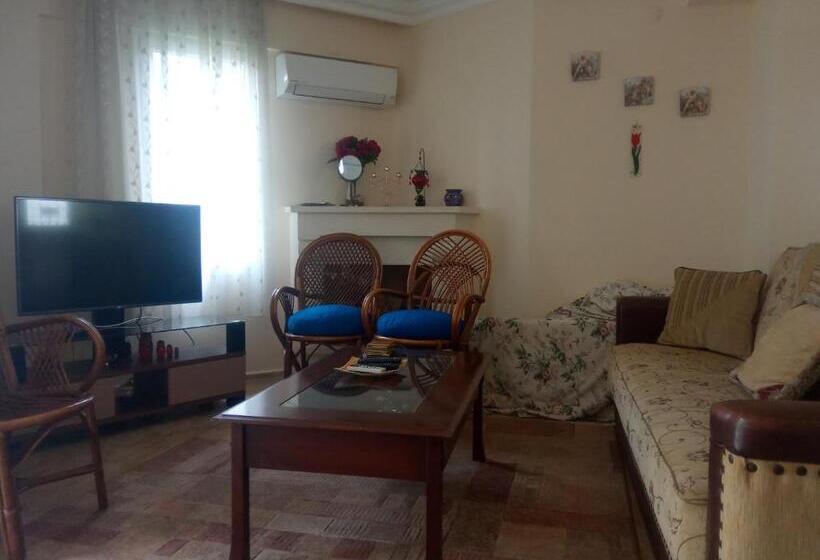 ویلای 3 خوابه, Dove Apart