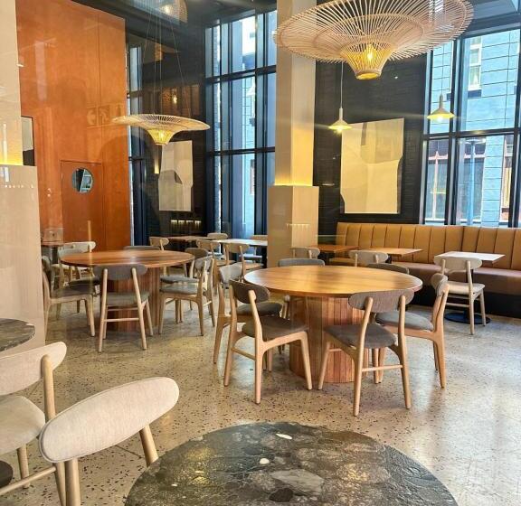 آپارتمان 1 خوابه با چشم‌انداز, The Tokyo 708   Family Studio
