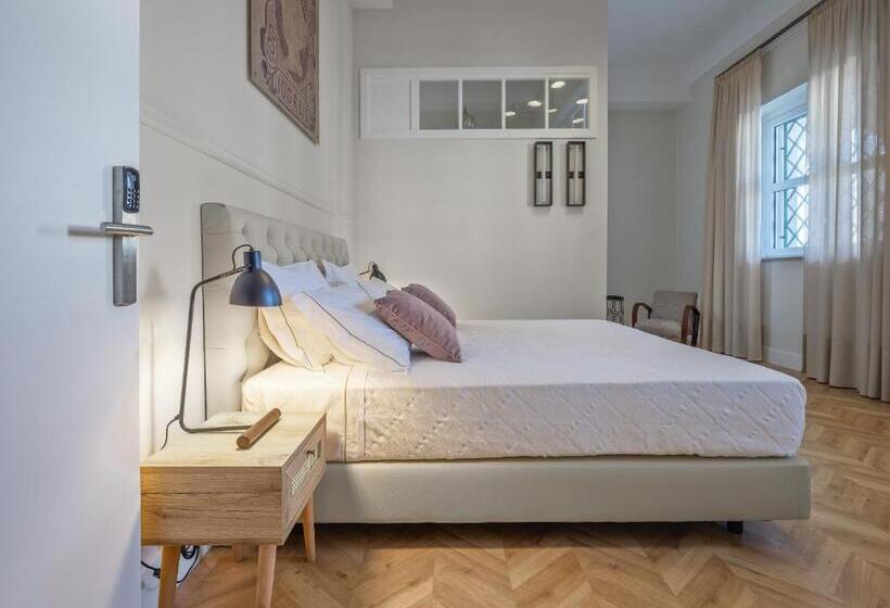 Семейный Полулюкс, Casa Dos Correios