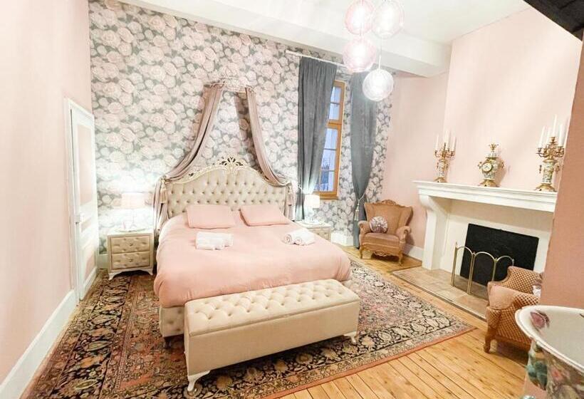 Номер Стандарт Вид на Сад, Chateau Bourgeoisie