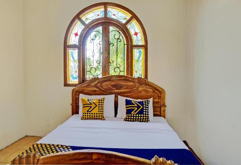 Номер Economy, Spot On 93144 Homestay H. Syarif Syariah   Bandar Gresik 2