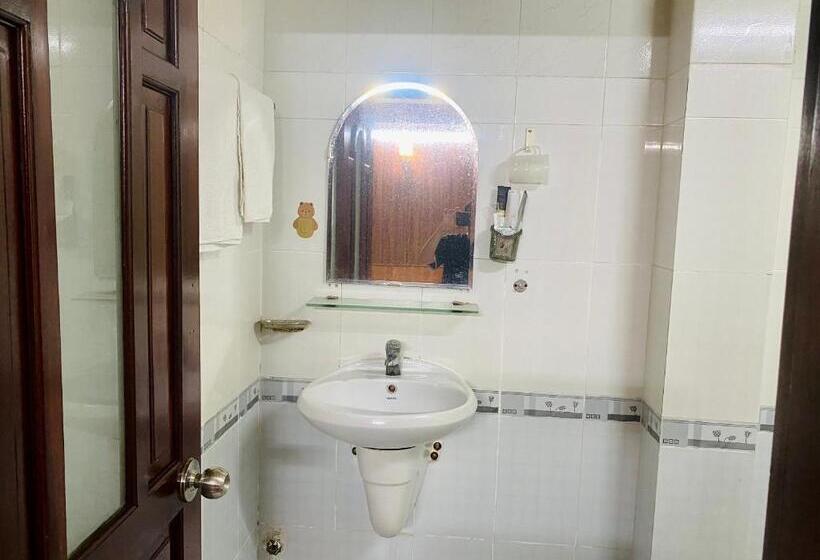 اتاق اکونومی, Thành Nam 3