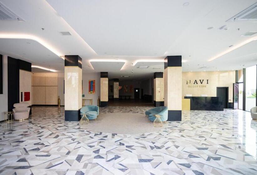 آپارتمان 1 خوابه با چشم‌انداز دریا, Navi