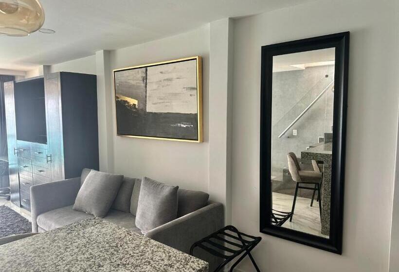 آپارتمان 1 خوابه با چشم‌انداز دریا, Beachfront Penthouse