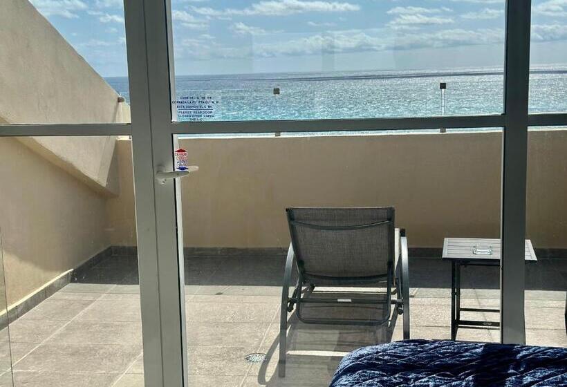 آپارتمان 1 خوابه با چشم‌انداز دریا, Beachfront Penthouse