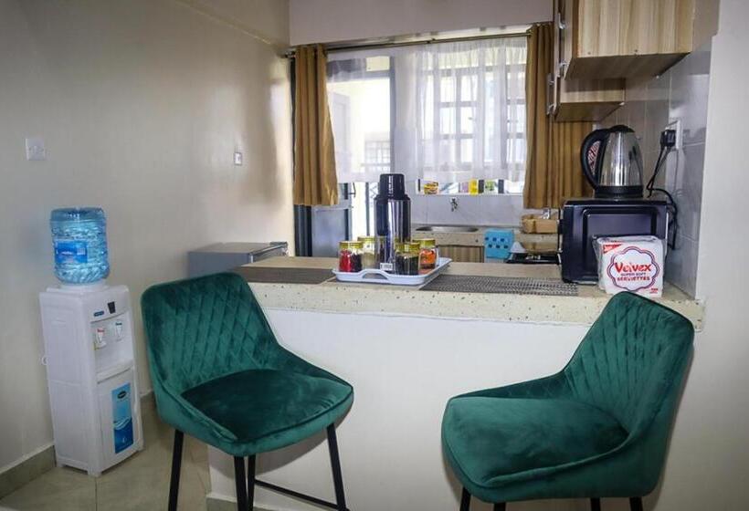 1 Bedroom Apartment Lake View, Cosy Flamingo Furnished Apartments