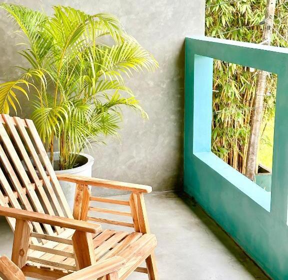 스탠다드 룸, Idyllic Place In The Jungle