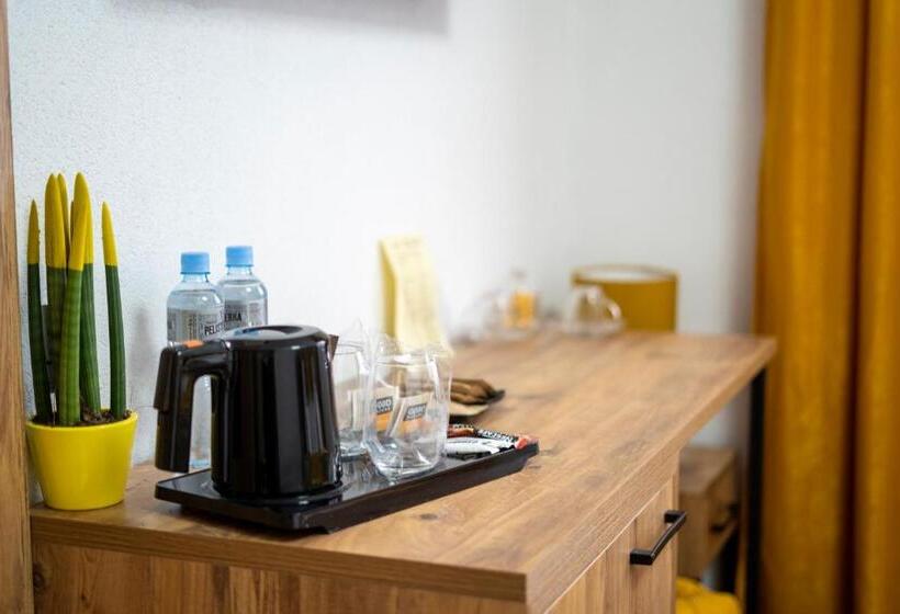 اتاق لوکس, Restaurant Domestika