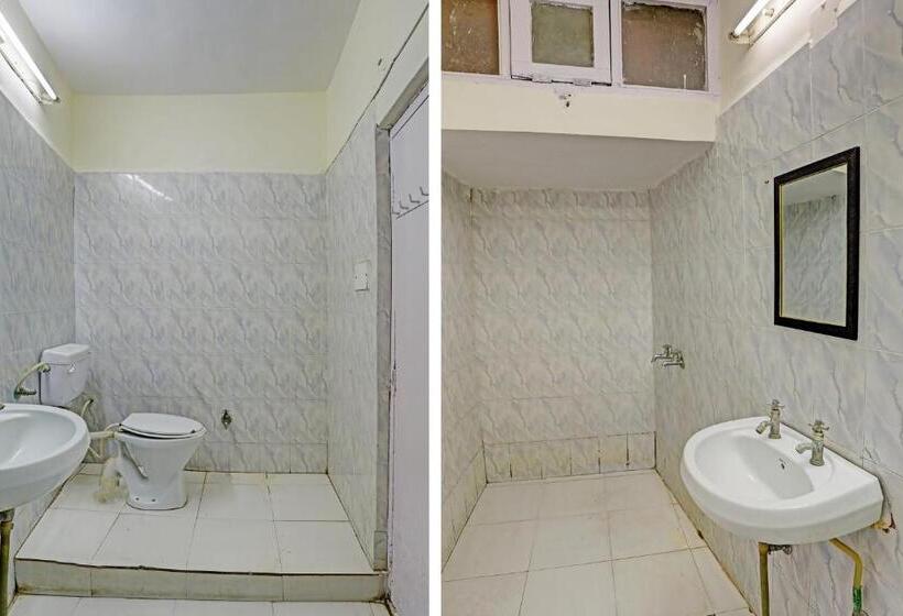 اتاق لوکس سه تخته, Oyo Hotel Friday S