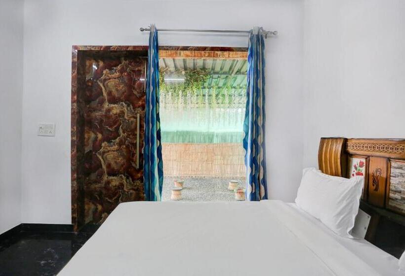 三人经典房间, Spot On Monsoon Lilly Resort